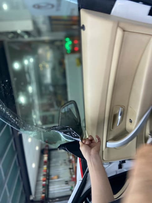 Phim Cách Nhiệt Ntech Dán Cho Xe Ô Tô.